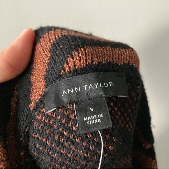 NWT Ann Taylor Sweater Dress - Size S - Picture 4 of 7